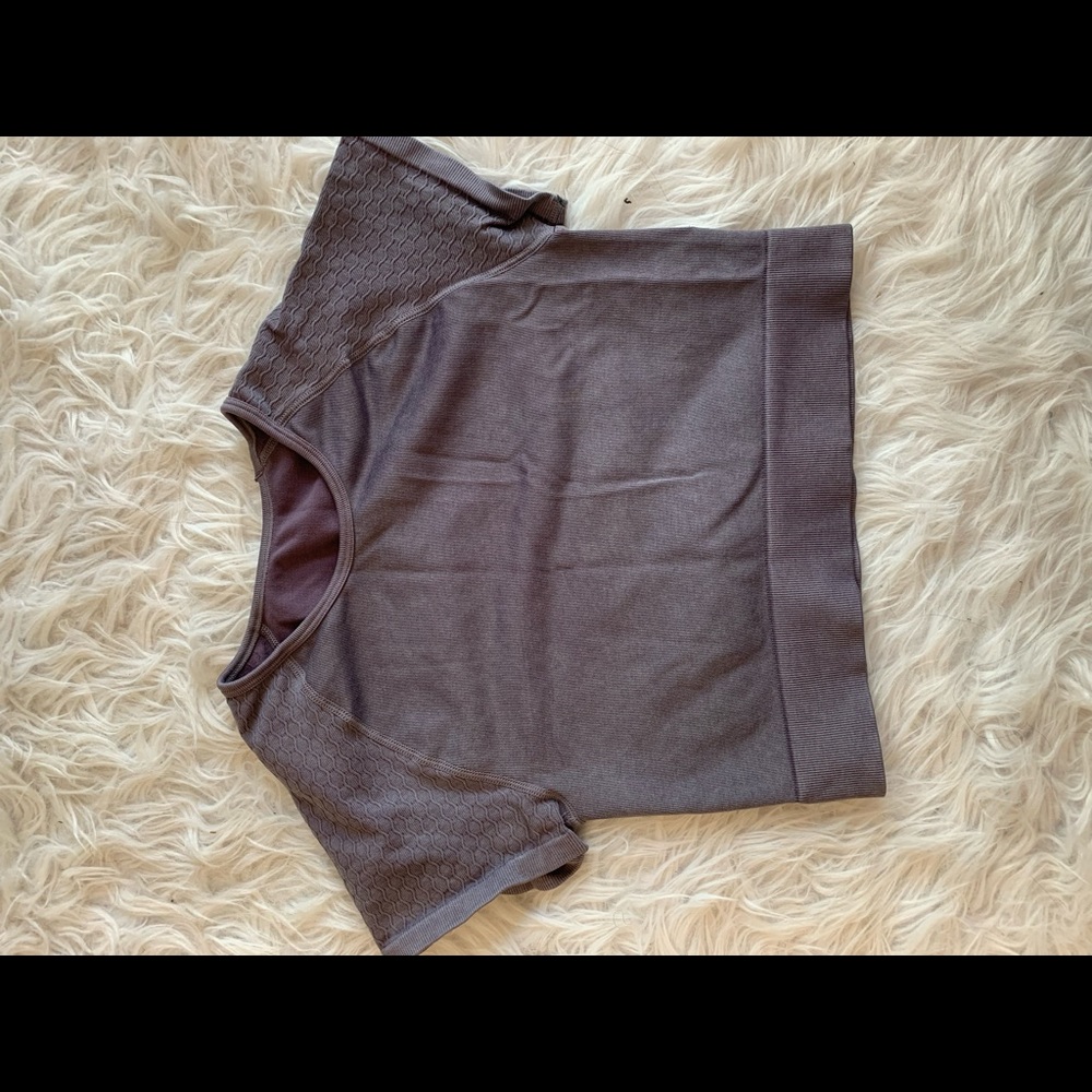 cropped workout top
